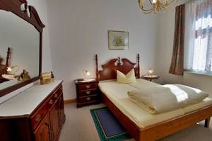 Schlafzimmer - 2-Zimmer-Wohnung - Drittes Quergäßchen 1 - Augsburg